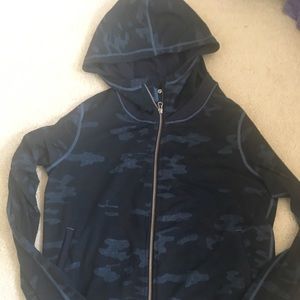Lululemon camo Hoodie-10